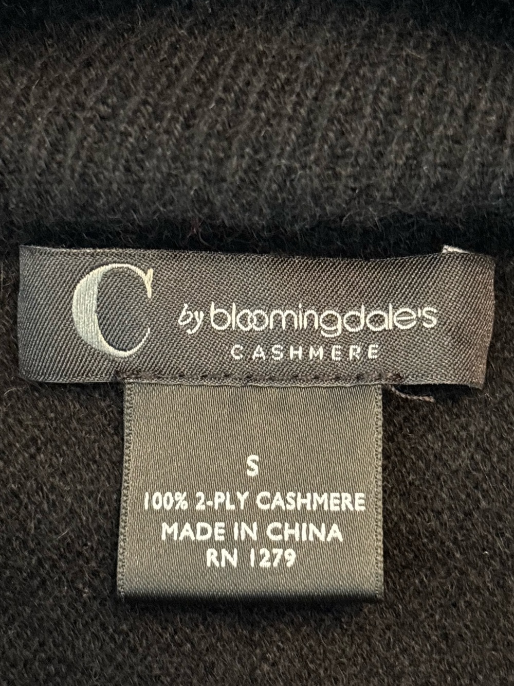 C by Bloomingdale’s 100% 2-PLY Cashmere Sweater - Picture 3 of 8